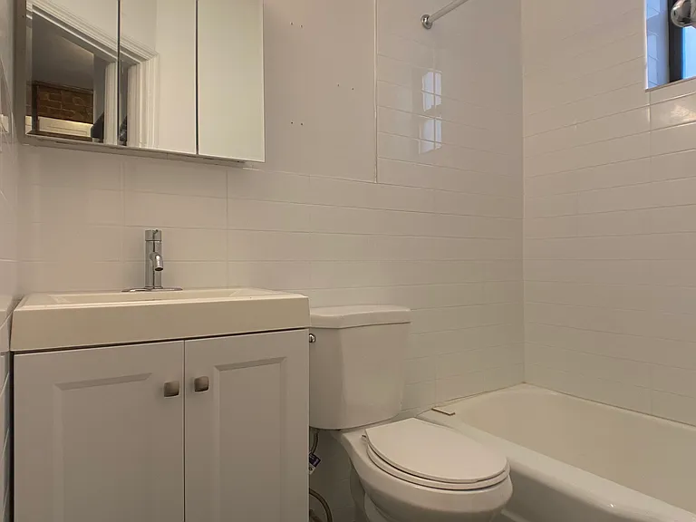 338 E 92nd St #22 — Photo 8