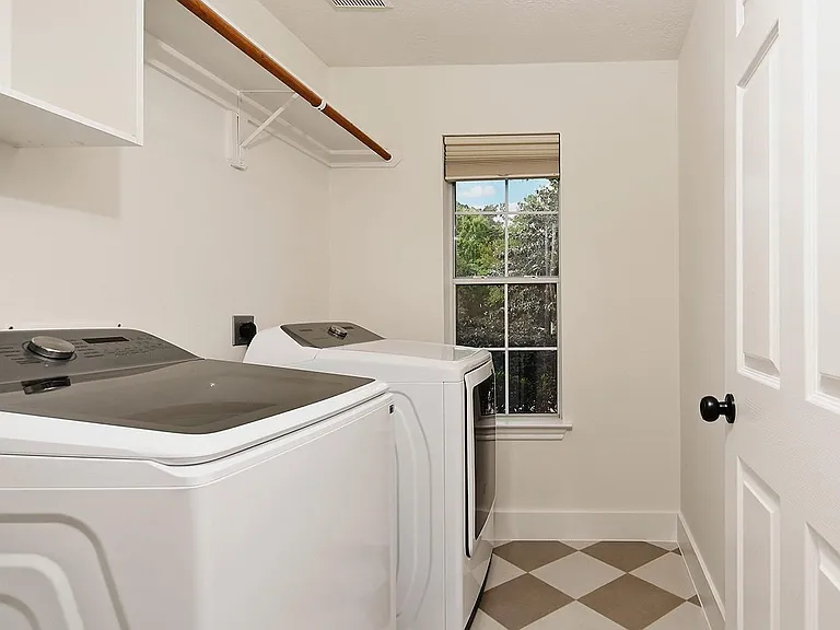 122 S Abram Cir — Photo 20
