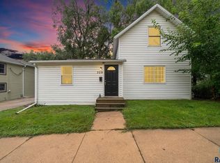 309 E 5th St, Dell Rapids, SD 57022