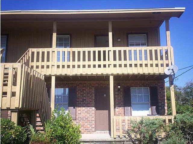 1st image of 3232 Redwood Ln APT C