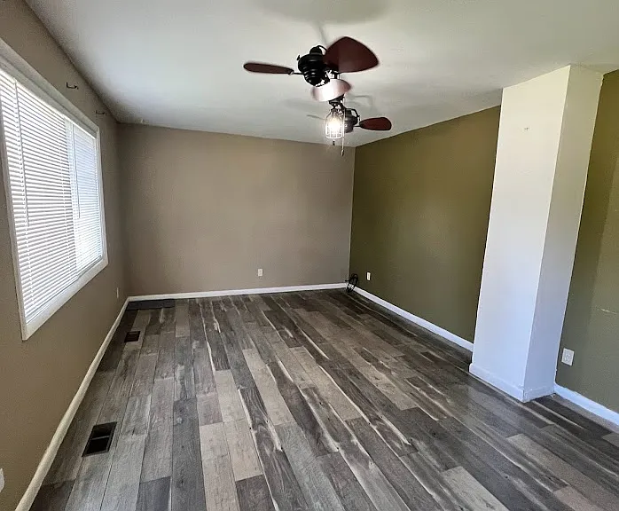 130 N 3800 E — Photo 2