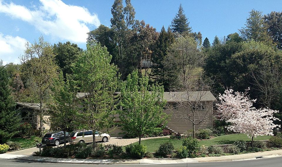 1st image of 520 La Mesa Dr