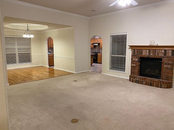 Living Room & Dining 