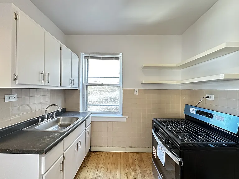 7147 S Constance Ave #E3 — Photo 3