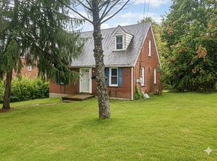 151 Collins Dr, Pittsburgh, PA 15235