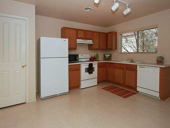 5th image of 3506 N Sierra Falls Pl