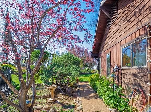 4th image of 1374 McCullough Dr