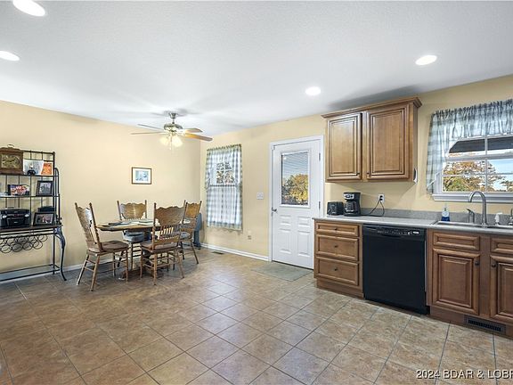 4th image of 202 Ravenwood Dr