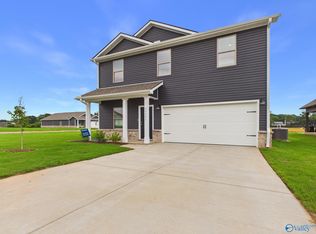 15395 Grayson Cir, Athens, AL 35611