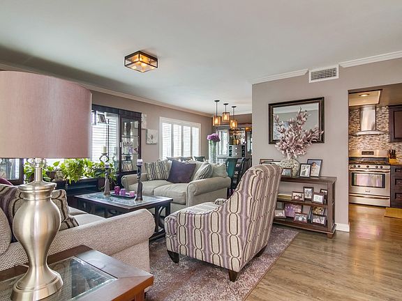 3rd image of 1605 Manzana Way