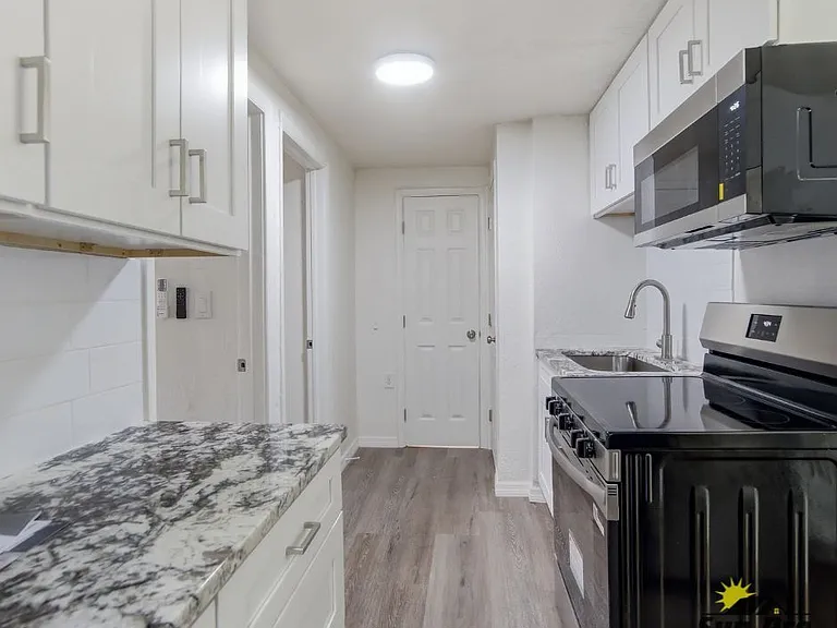 215 Live Oak Ave #1 — Photo 9