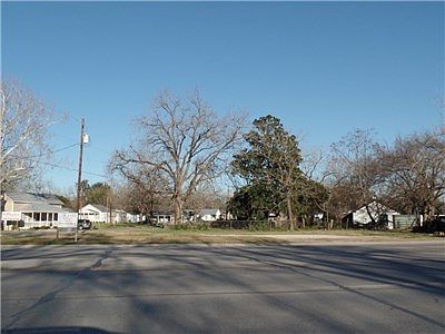 4th image of 1726 Highway 71 S