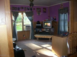 445 Harvey St, Constantine, MI 49042