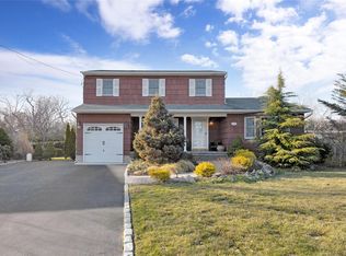 270 Idle Hour Blvd, Oakdale, NY 11769