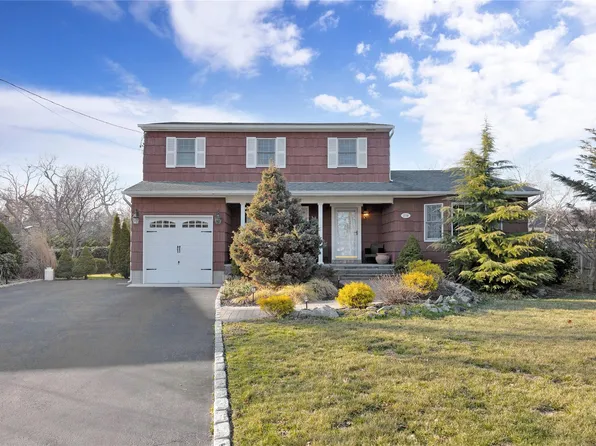 270 Idle Hour Boulevard, Oakdale, NY 11769