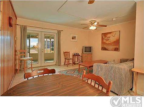 3rd image of 1133 W Gorrie Dr