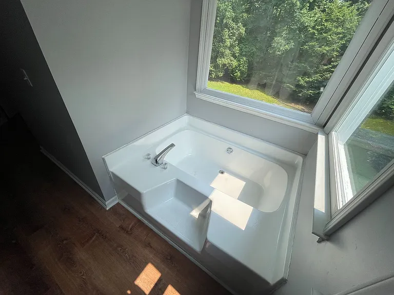 1307 Newfoundland Ct — Photo 31