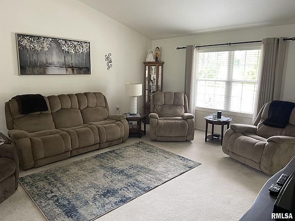 4th image of 6914 N Flagstone Ct