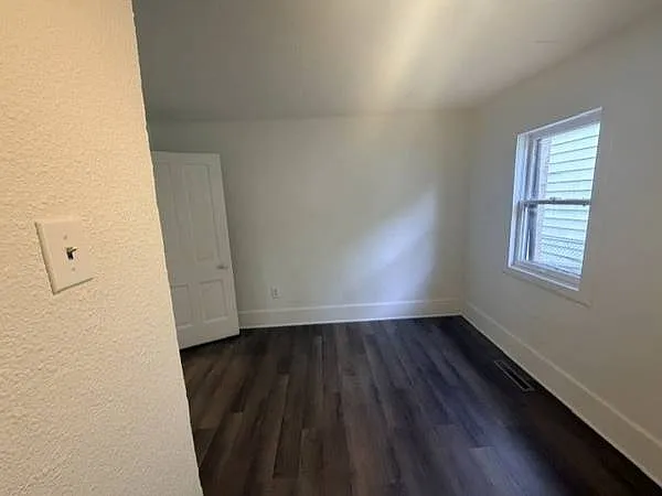 518 Bellevue Pl — Photo 7