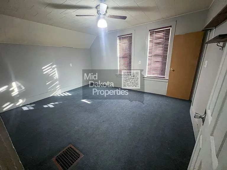 508 W 2nd Ave — Photo 7