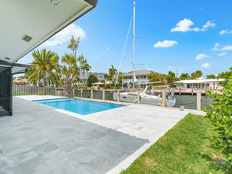 273 Tropic Dr — Photo 12