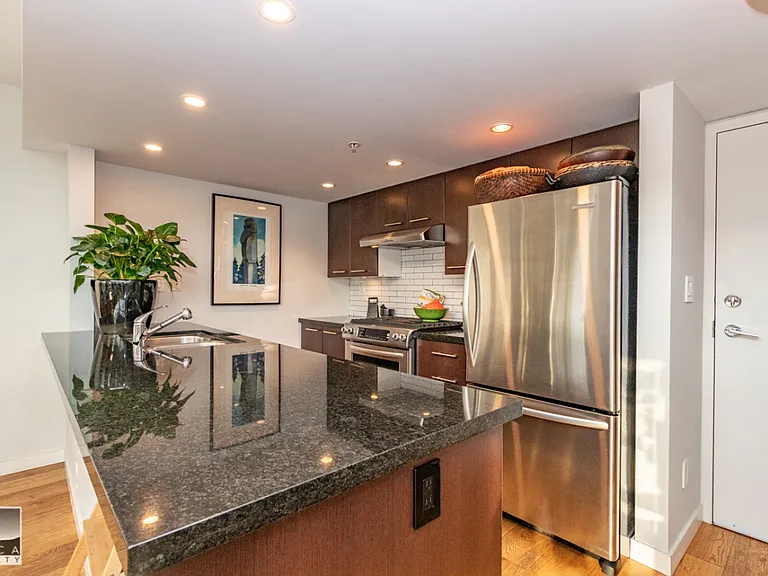 1288 Chesterfield Ave #3 — Photo 12
