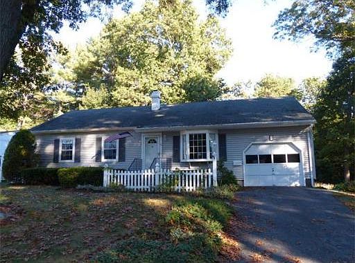 1st image of 15 Briggs Ave
