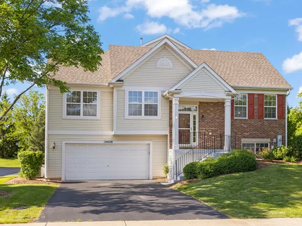 24608 George Washington Dr, Plainfield, IL 60544