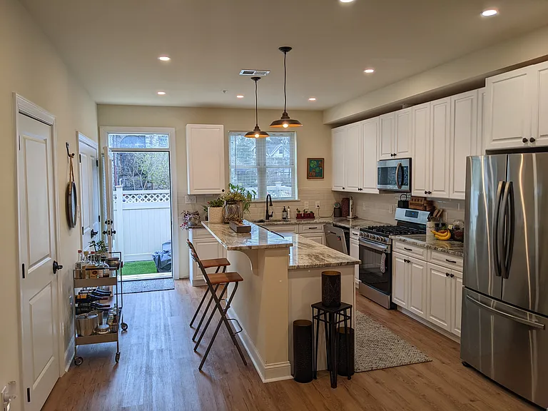 Custom Kitchen (Samsung Appliances)