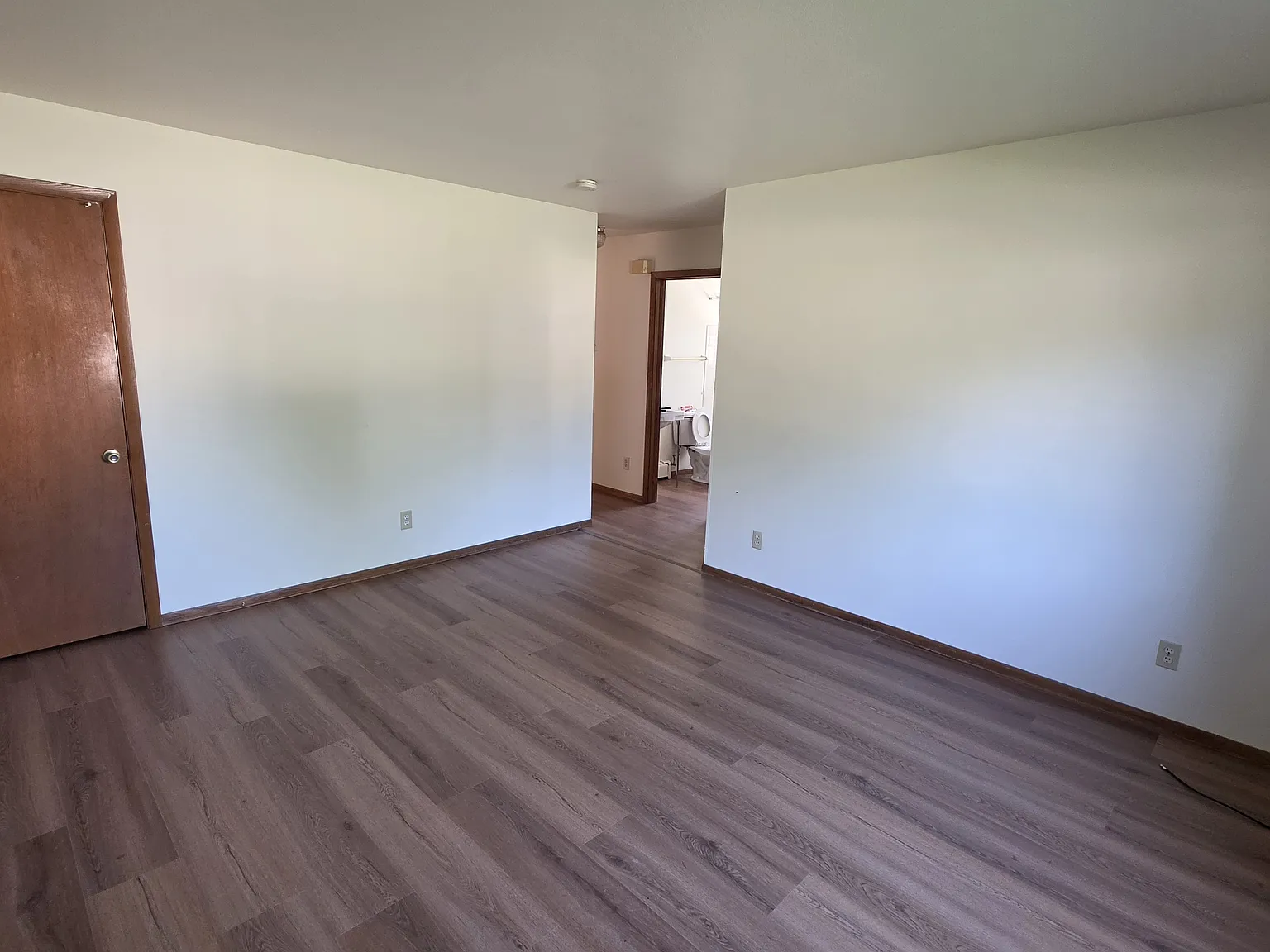 2 bed, 650 sqft, $995 — Photo 3