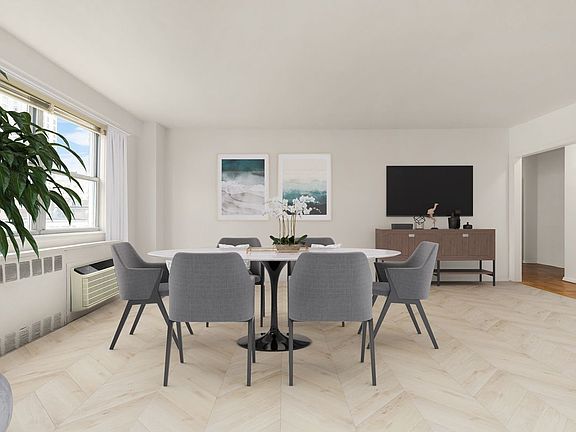 2nd image of 30 W 60th St #15JK