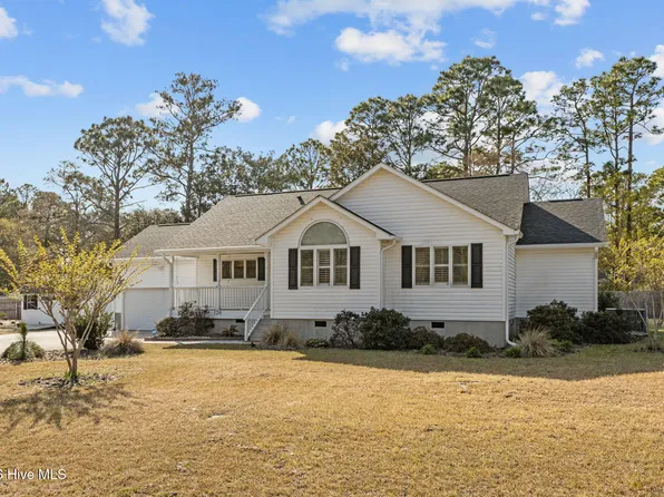 120 Robin Cresent Circle, Cape Carteret, NC 28584