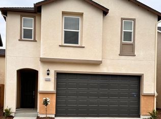 6309 E Moscato Dr, Fresno, CA 93727