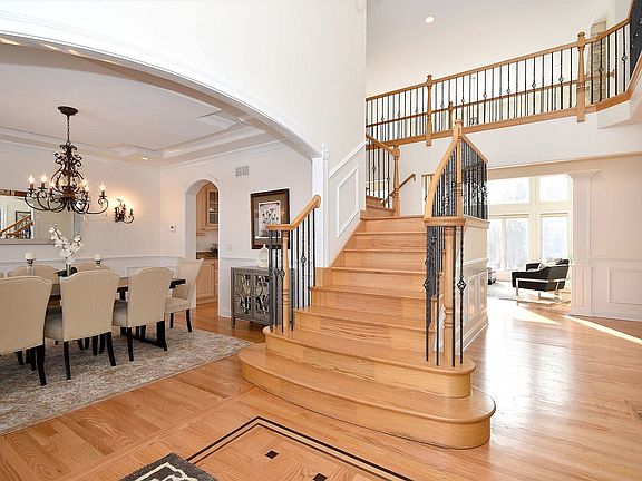 5th image of 314 Juliana Ln