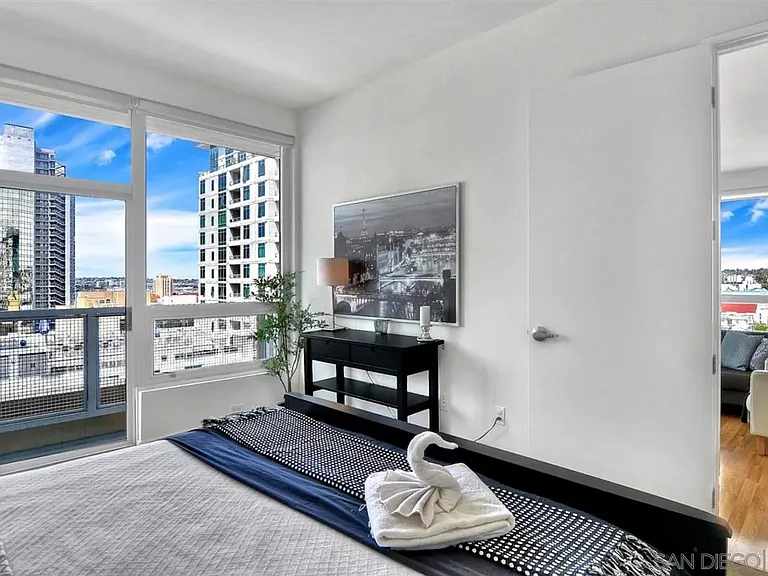 350 W Ash St W #804 — Photo 14