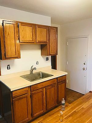 3rd image of 348 Leonard St Floor 2