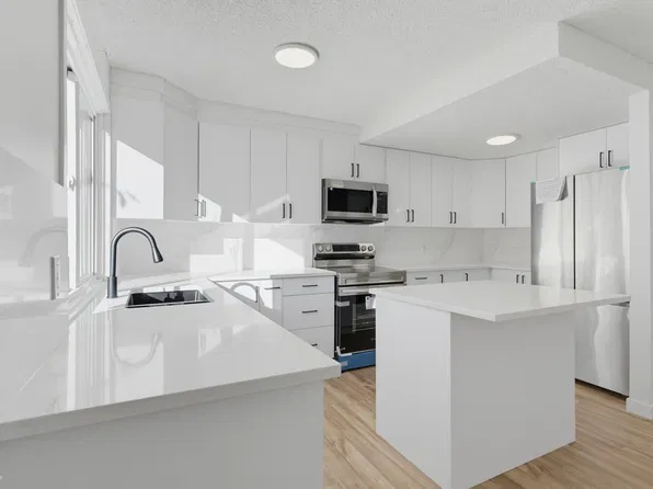 133 Woodstock NW, Edmonton, AB T5T 0H6