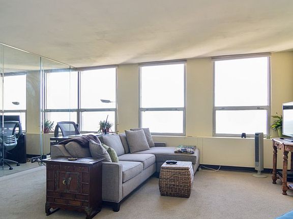 2nd image of 2626 N Lakeview Ave APT 2907