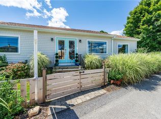 51 Herbert St, Warwick, RI 02818