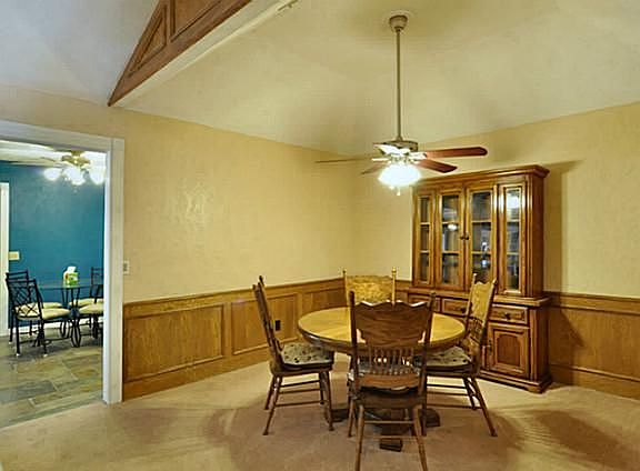 3rd image of 1709 Knob Hill Dr