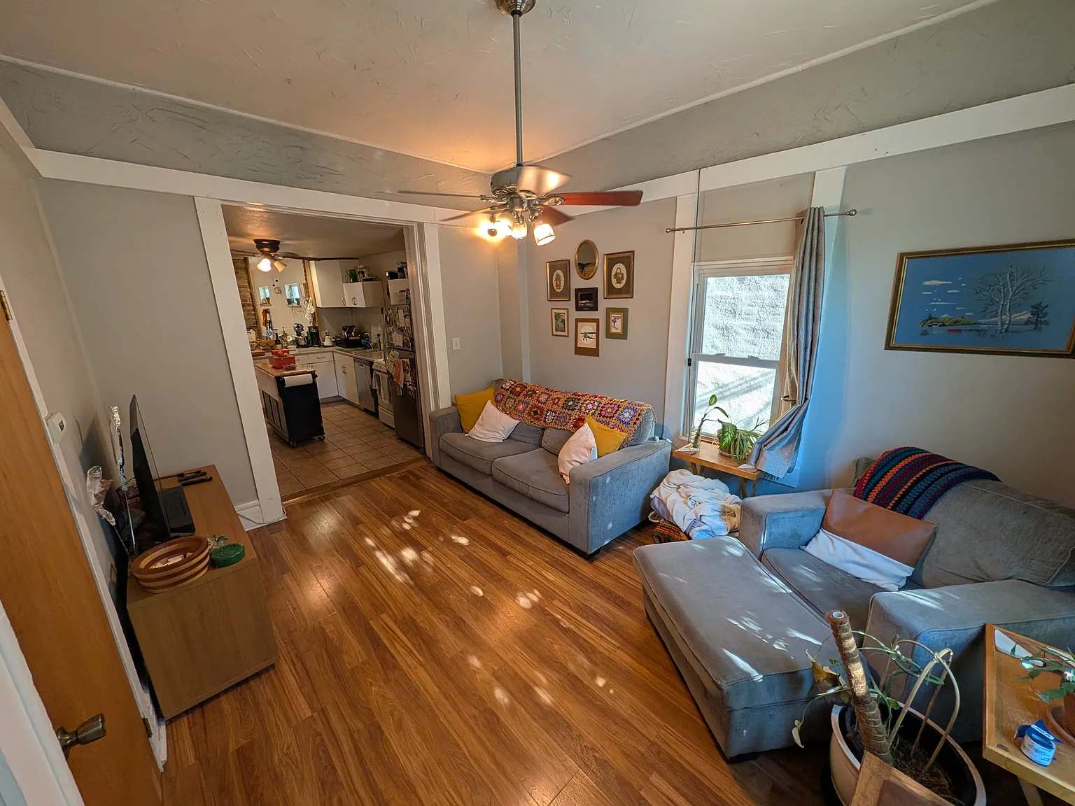 5 bed, 2000 sqft, $4,250 — Photo 4