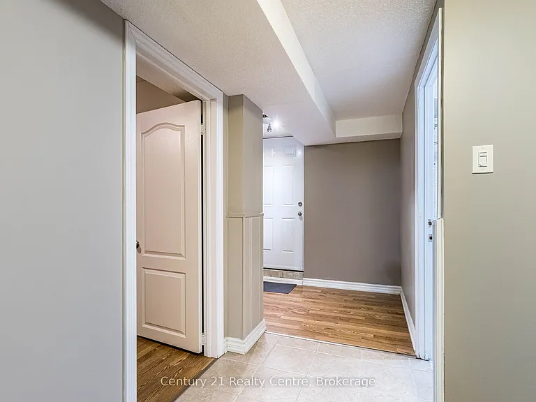 34 Niagara Pl #BASEMENT — Photo 9