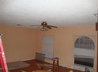229 Berkshire Ln, Fort Worth, TX 76134