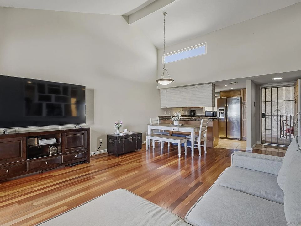 1st image of 300 Roanoke Rd APT 14