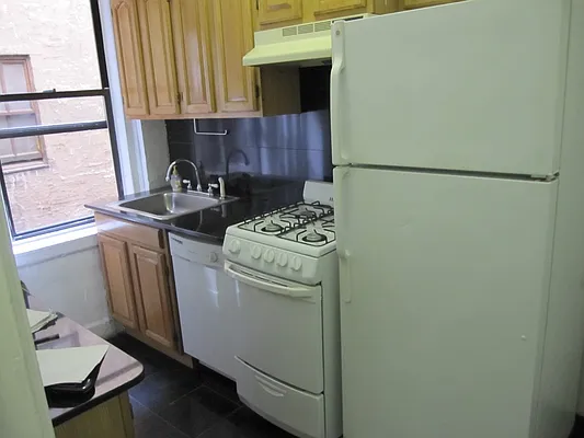 Rented by Front Line NY Realty | media 15