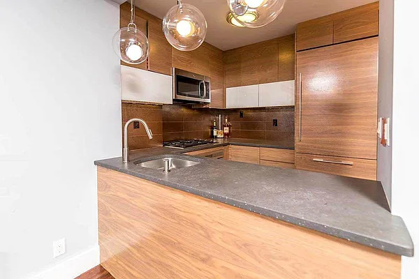 Rented by Keller Williams NYC | media 17