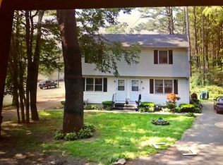 414-416 Fernbank Rd, Springfield, MA 01129