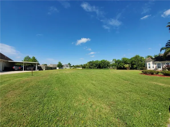 Josie Ct, Belle Chasse, LA 70037