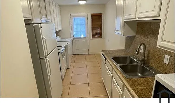 2021 Key Blvd — Photo 5