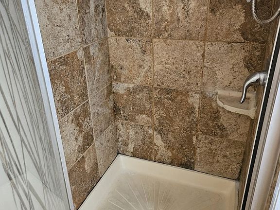 4th image of 3329 S Ashland Ave APT 1